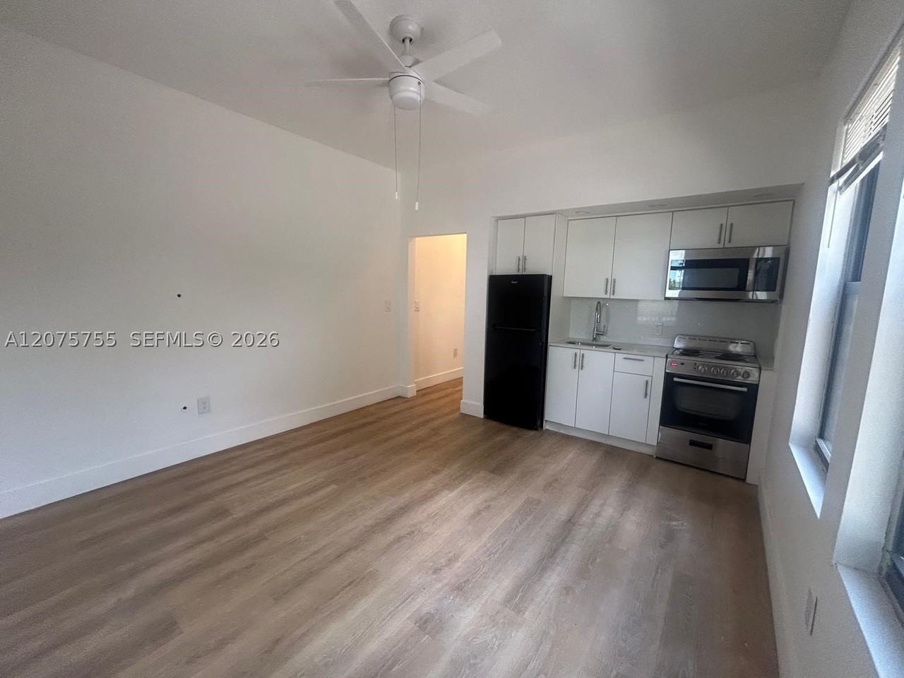 2000 Monroe St #10 - Photo 4 of 15
