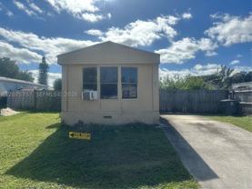 11886 Watergate Cir #H - Photo 1 of 1