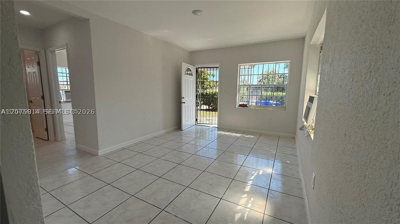 1201 Nw 51st St #1201 - Photo 2 of 15
