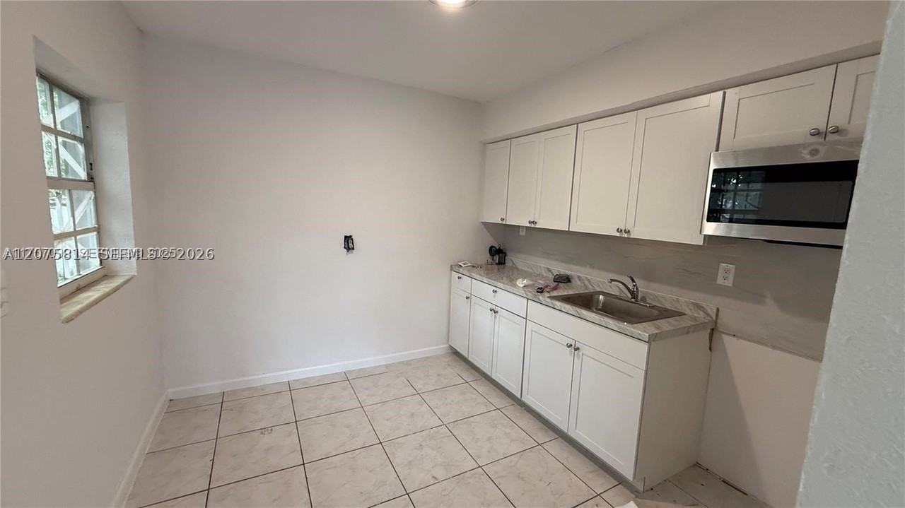 1201 Nw 51st St #1201 - Photo 3 of 15