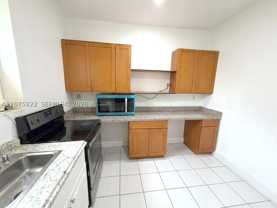 601 Ne 180th St #B - Photo 1 of 1