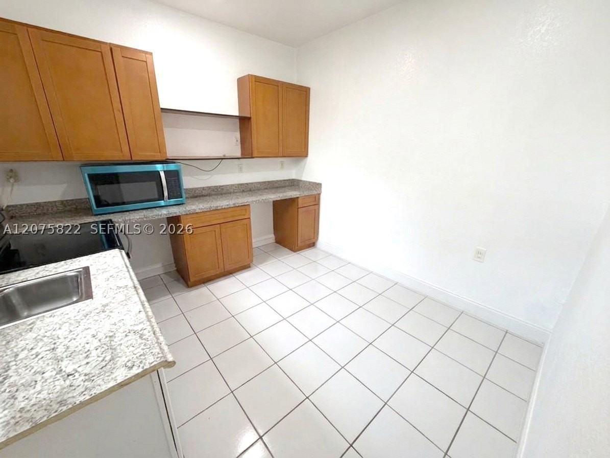 601 Ne 180th St #B - Photo 2 of 14