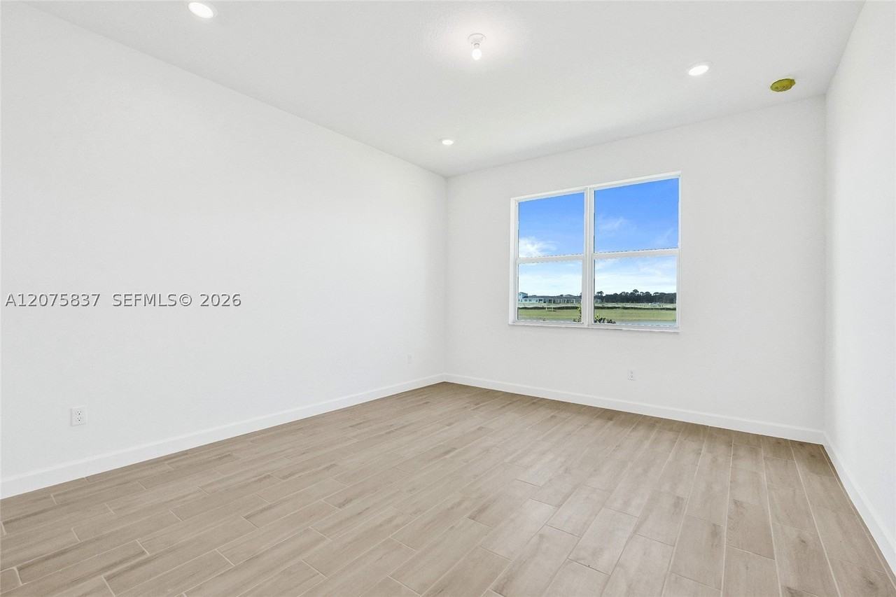 3616 Spanish Cedar Pl - Photo 4 of 18