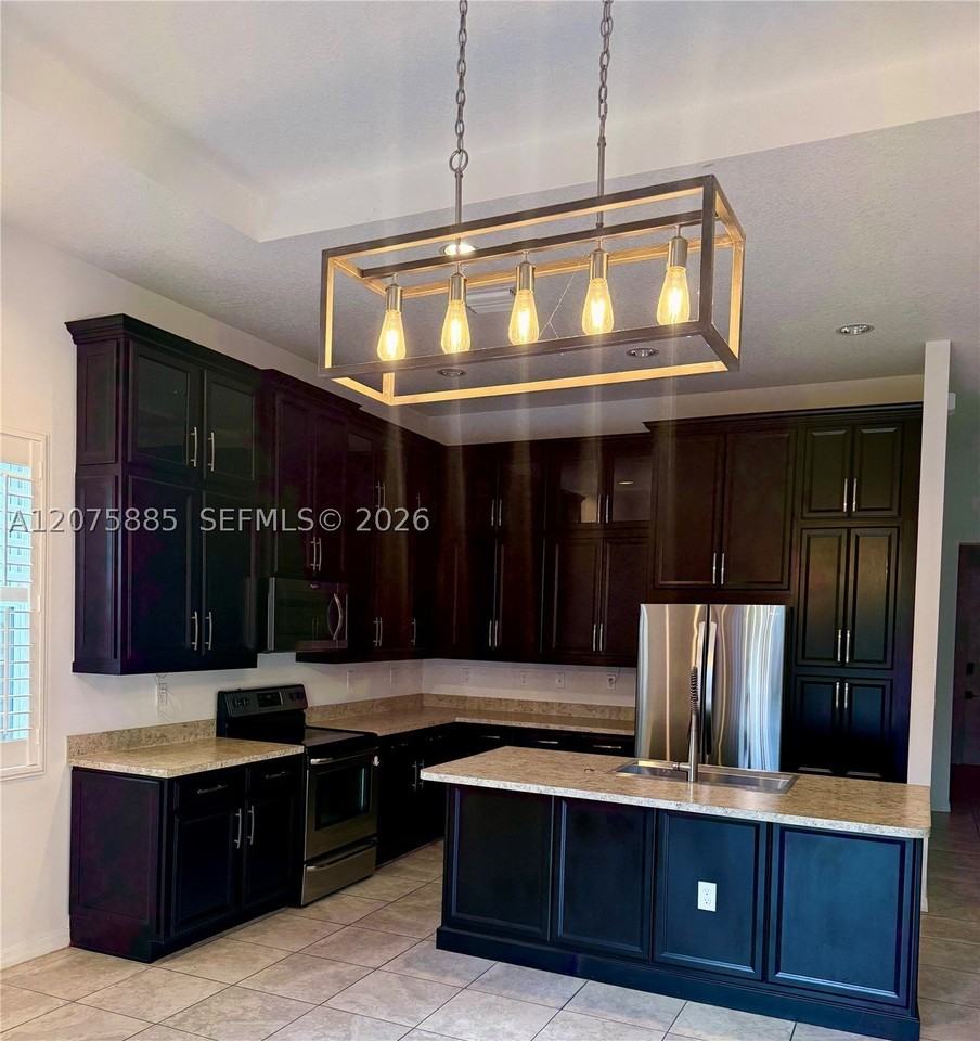 14920 Sw 175th St - Photo 4 of 22