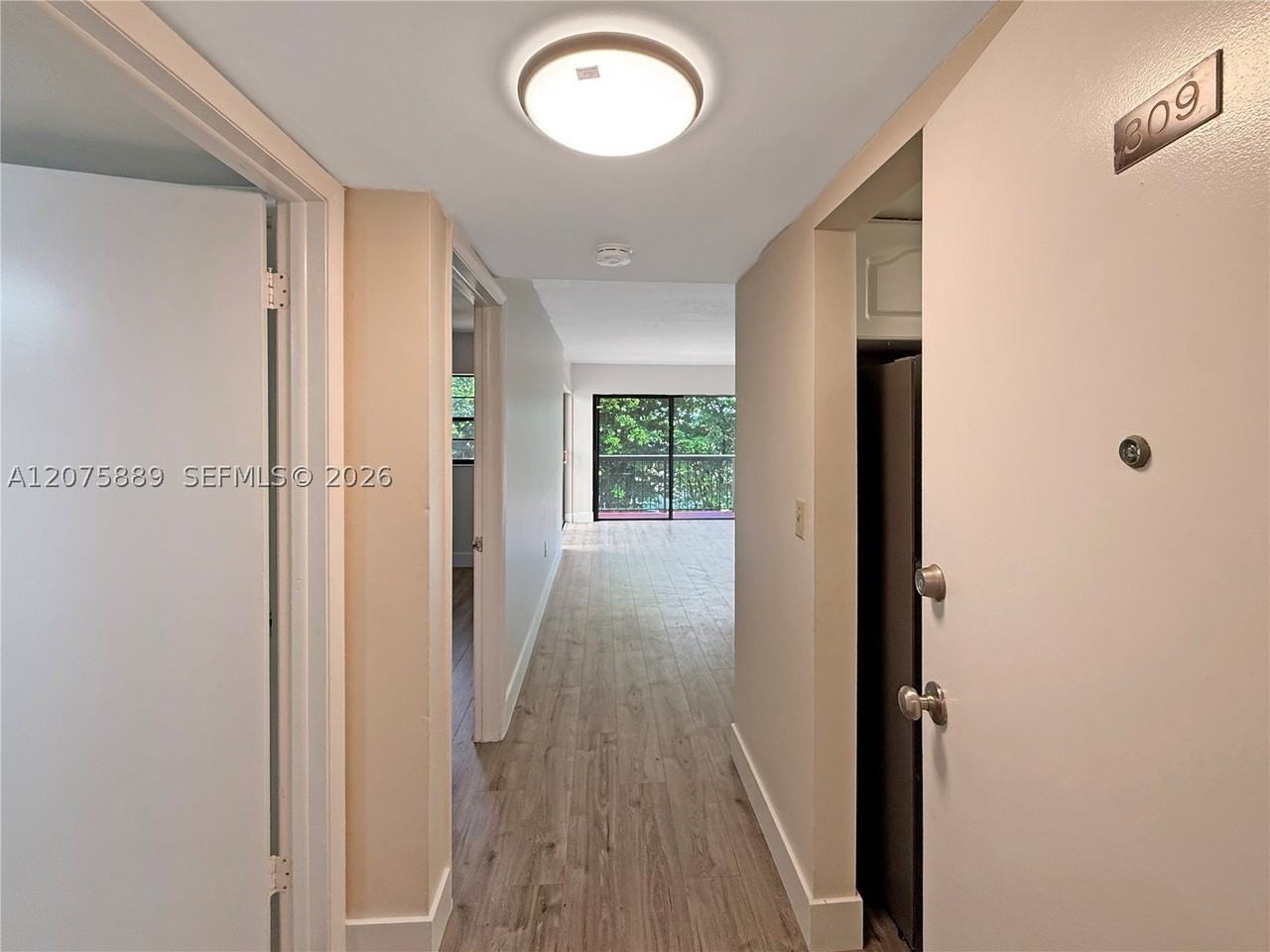 995 Sw 84th Ave #309 - Photo 3 of 25