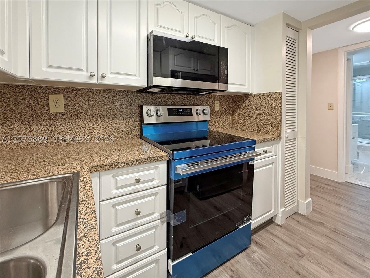 995 Sw 84th Ave #309 - Photo 5 of 25