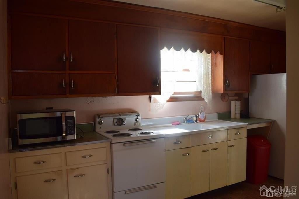 15 Cleveland Ave - Photo 2 of 14
