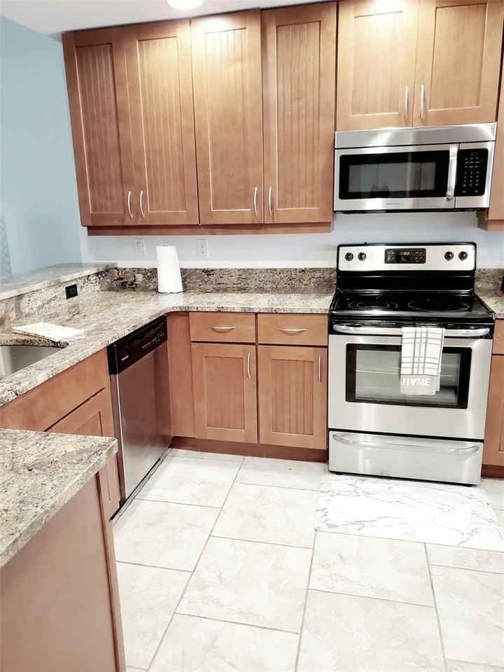 6618 7th Avenue Cir W #1404 - Photo 4 of 31