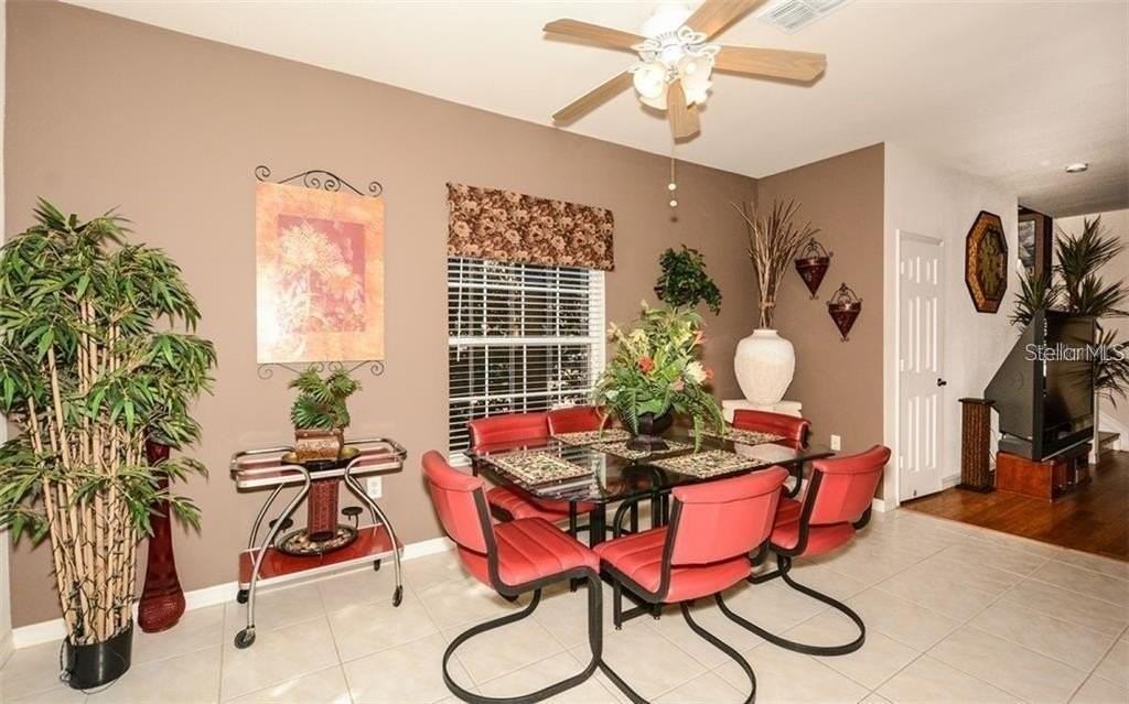 7685 Plantation Cir #B - Photo 7 of 32