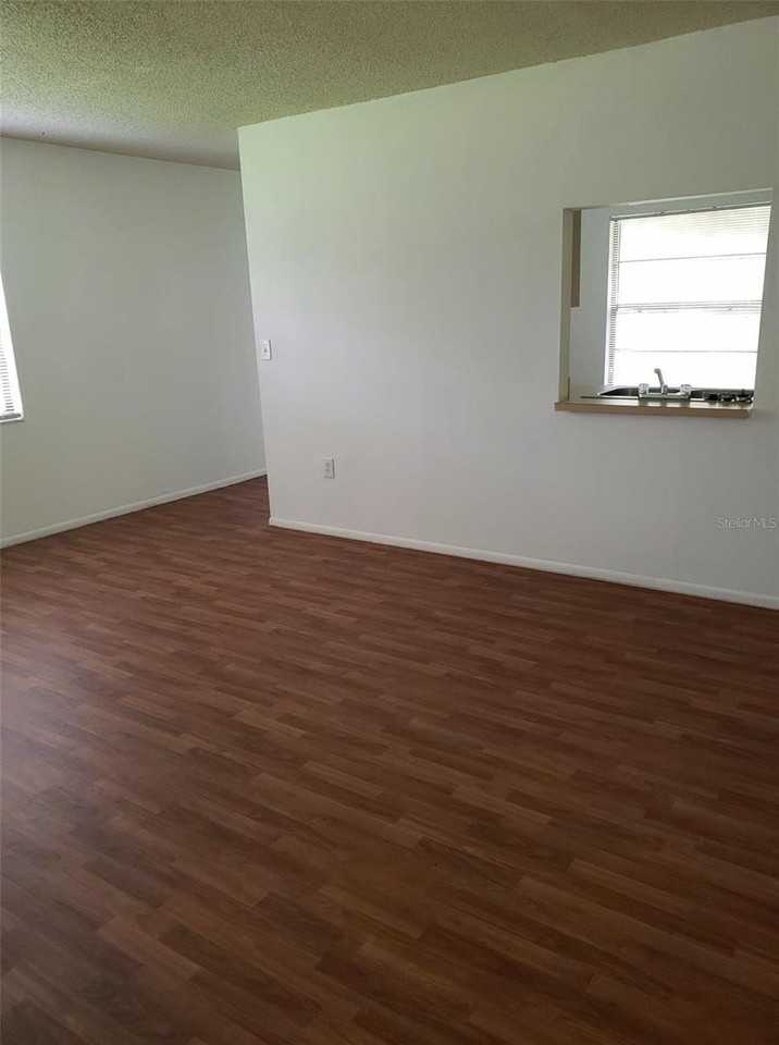 3949 Liberty Ave #3949 - Photo 4 of 7