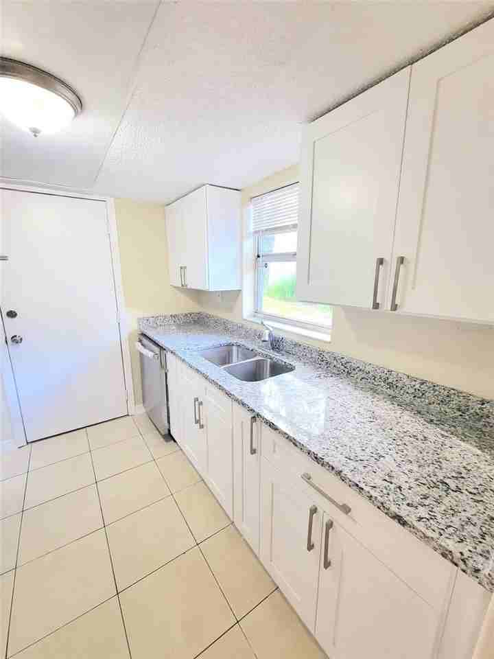 5338 Orange Ave #B - Photo 4 of 8