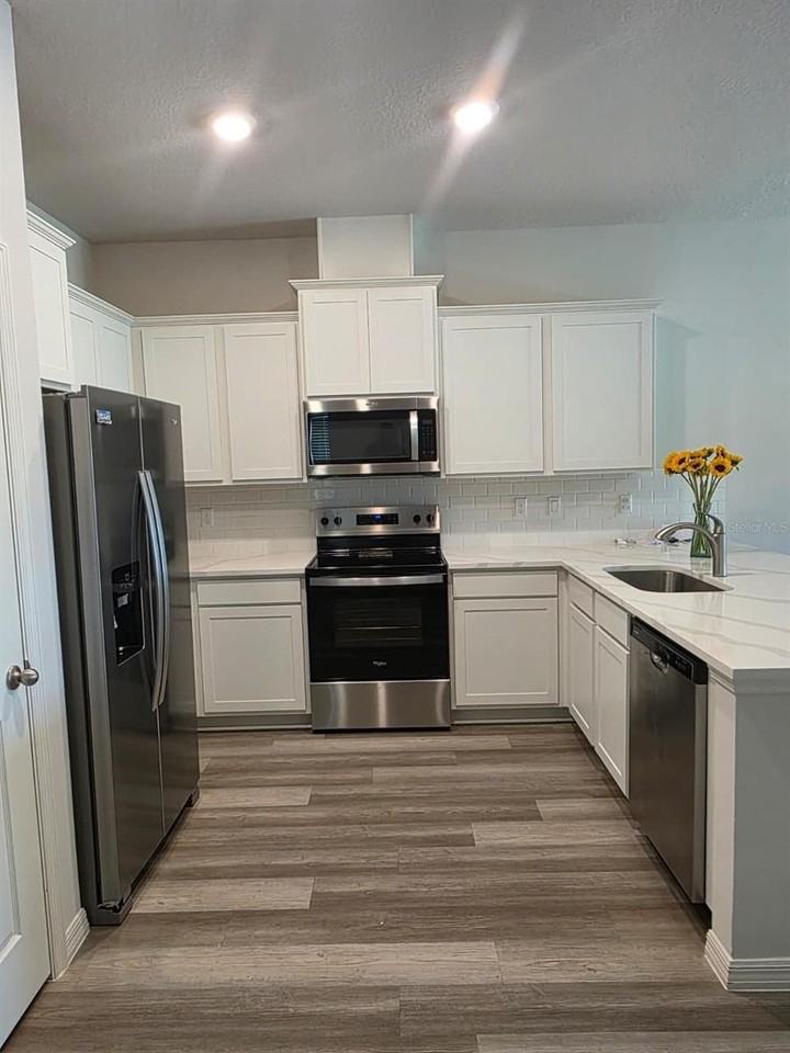 9074 Orchid Reserve Cir - Photo 7 of 37