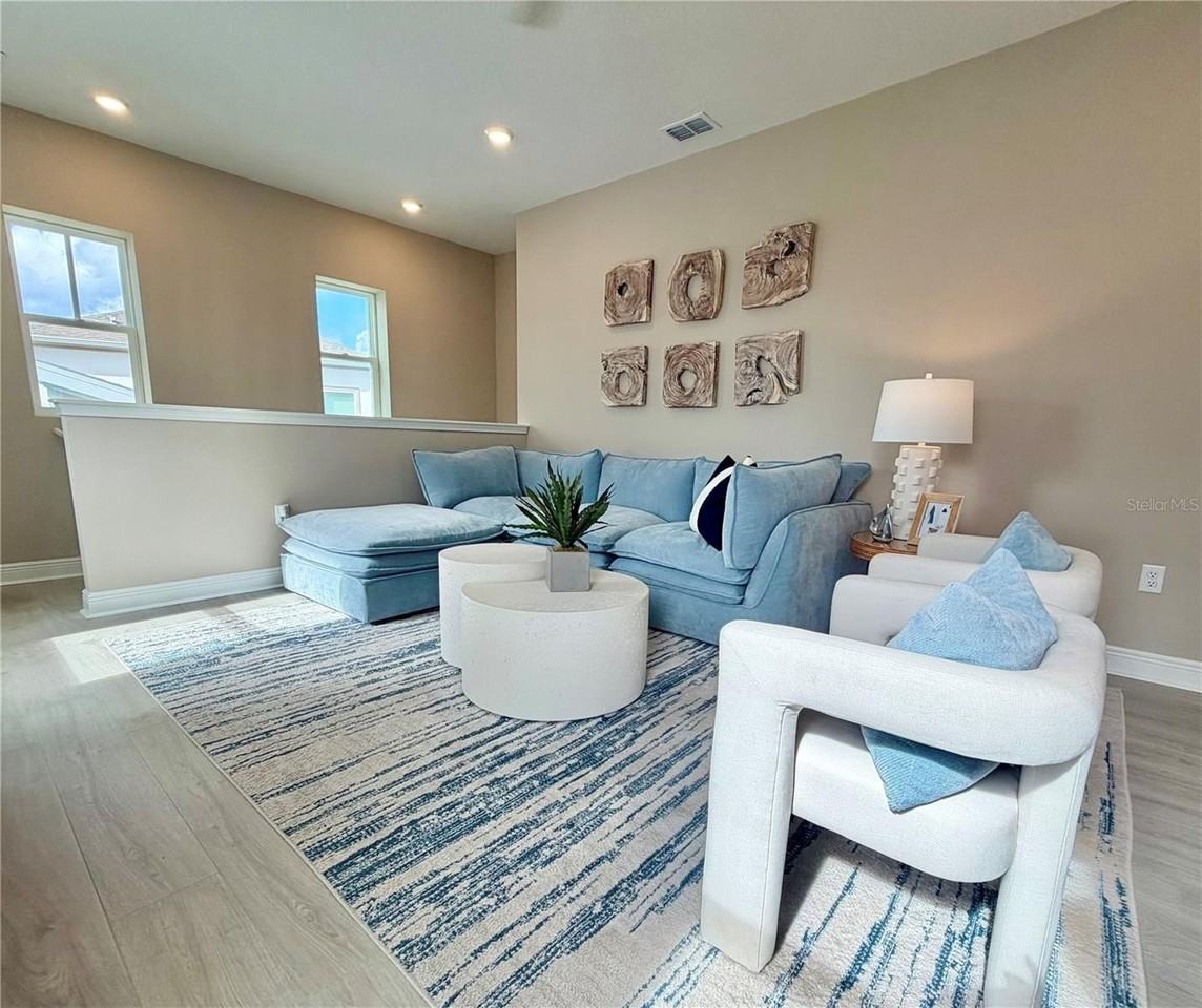 10221 Dulbecco St - Photo 4 of 28
