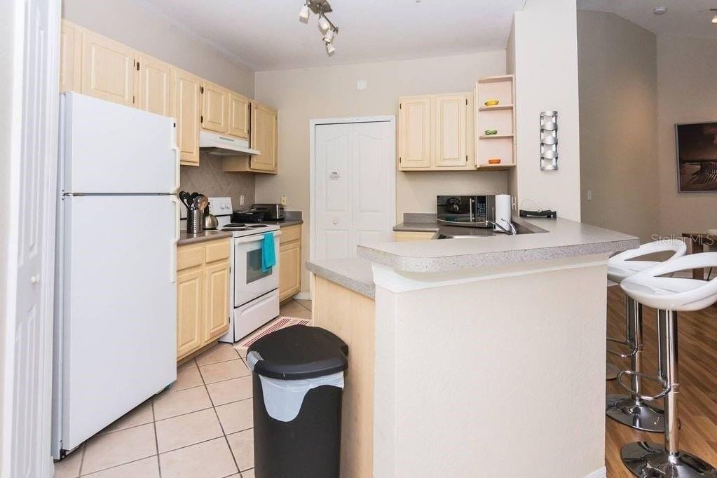 8923 Legacy Ct #302 - Photo 7 of 21
