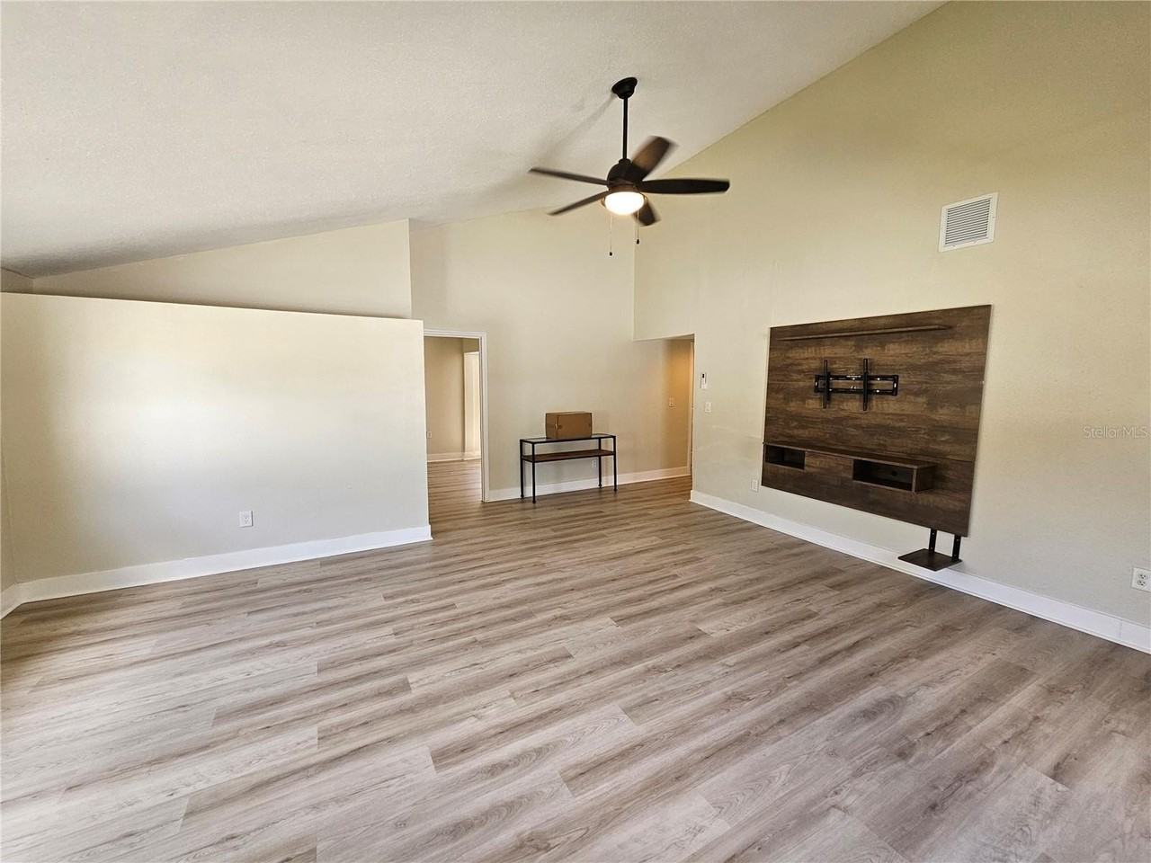 2436 Arapaho St - Photo 3 of 32