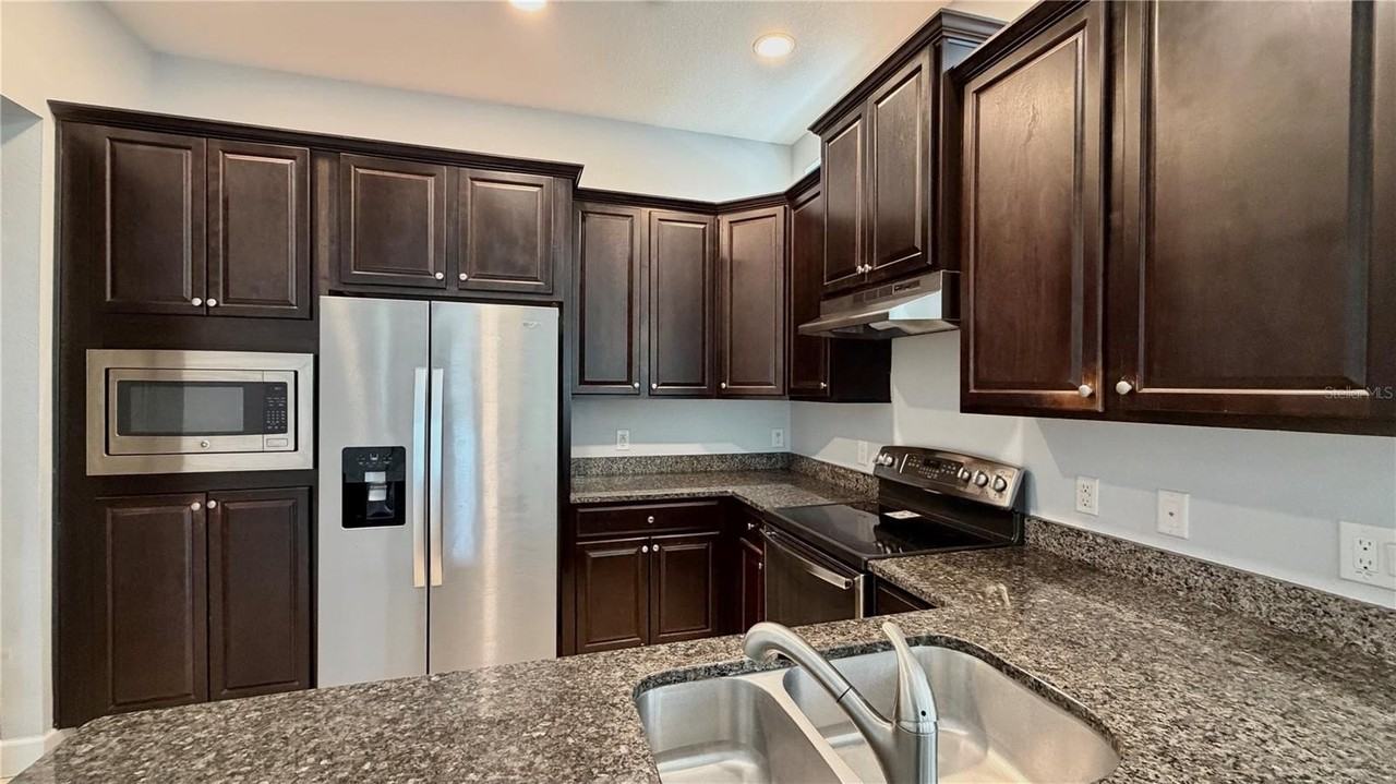 8348 Tavistock Lakes Blvd - Photo 5 of 28