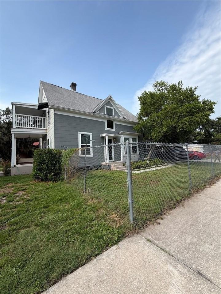 118 N Beaumont Ave - Photo 2 of 33