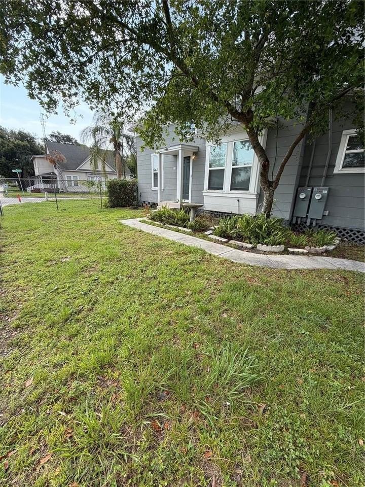 118 N Beaumont Ave - Photo 7 of 30