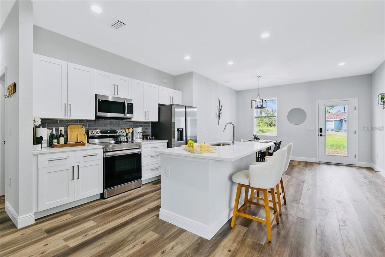 16451 Strauss Ave - Photo 7 of 29