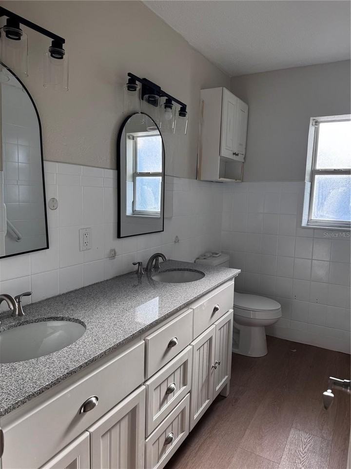 1204 W Alsobrook St - Photo 4 of 6