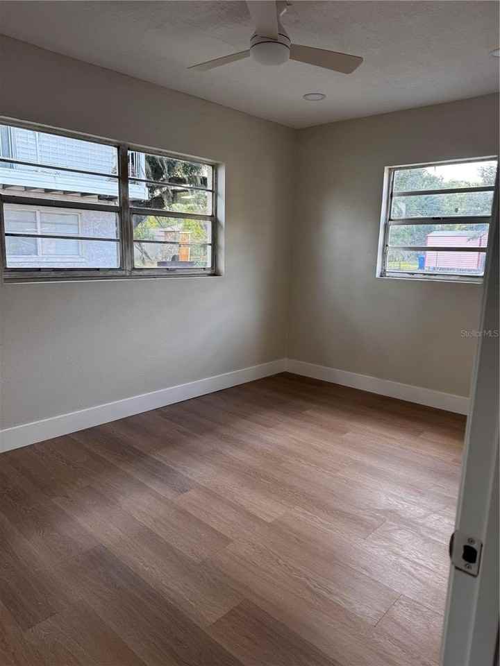 1204 W Alsobrook St - Photo 5 of 6