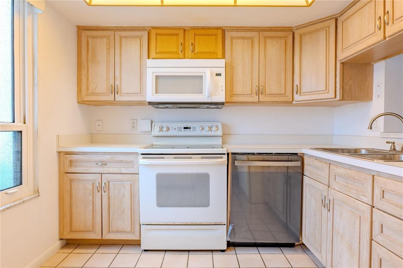 2616 Cove Cay Dr #701 - Photo 2 of 17