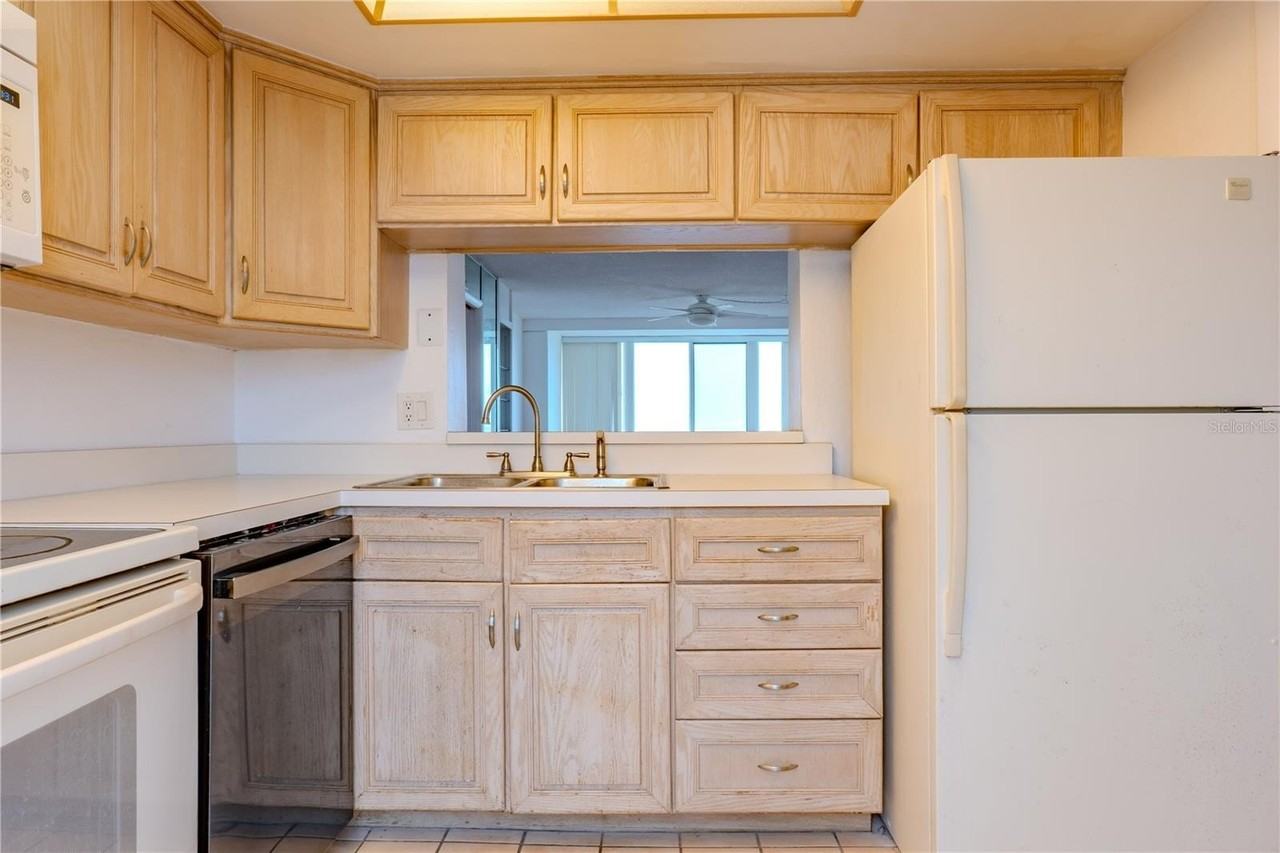 2616 Cove Cay Dr #701 - Photo 3 of 17