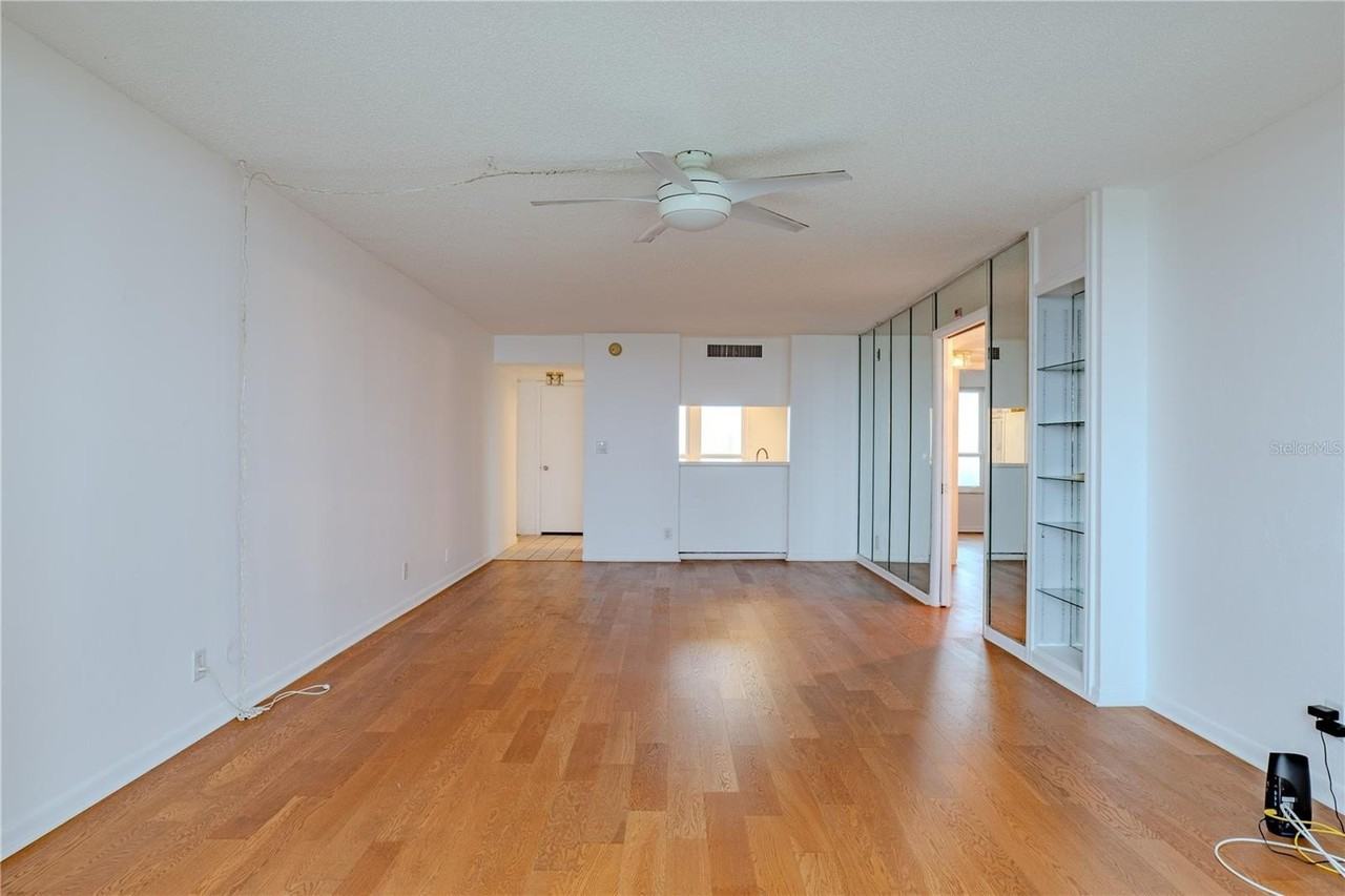 2616 Cove Cay Dr #701 - Photo 6 of 17