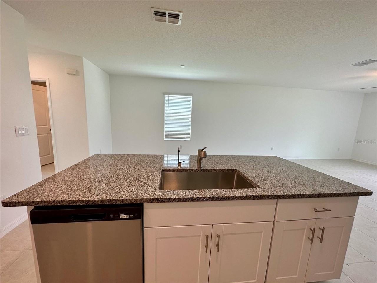11131 Radiant Shore Loop - Photo 7 of 39