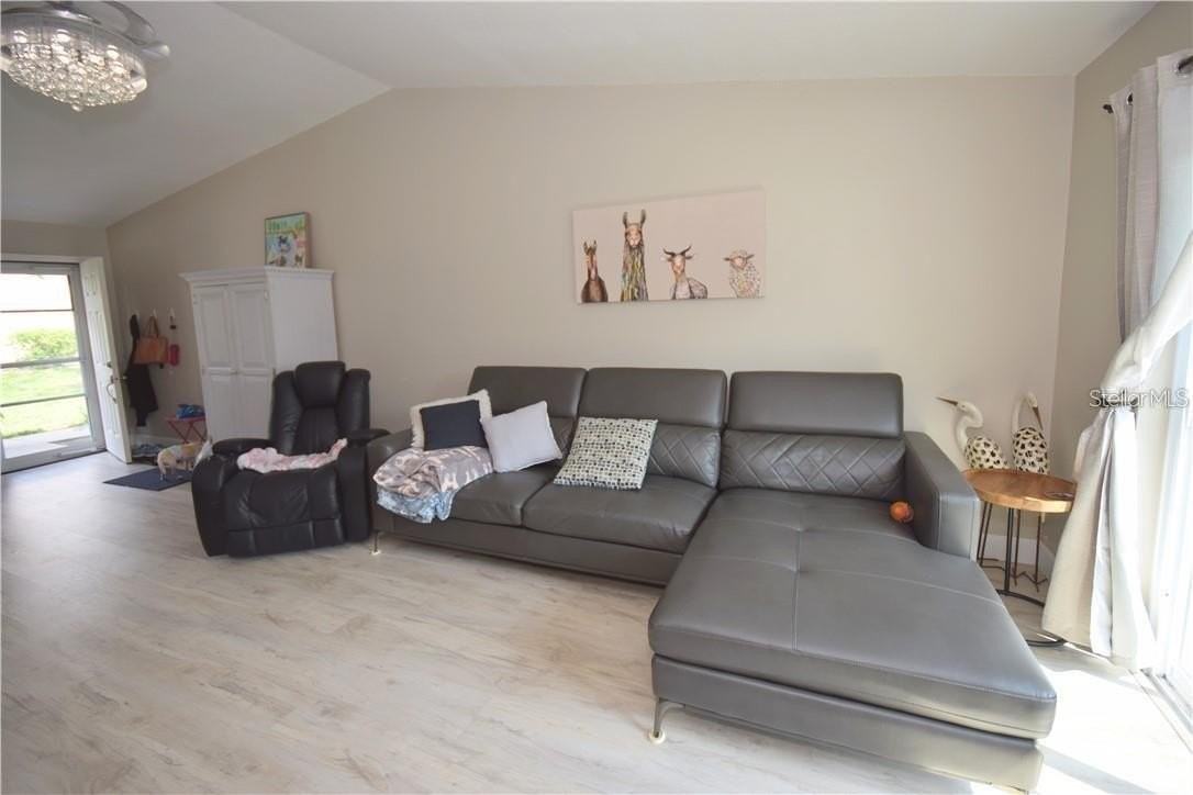 3123 39th St S #C - Photo 5 of 34