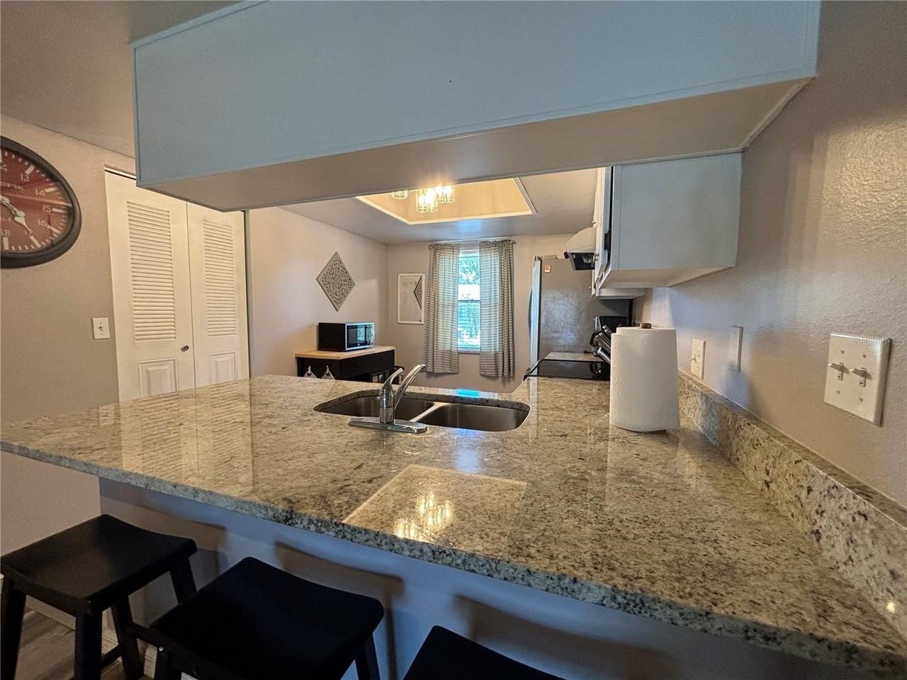 204 Meadow Ln #204 - Photo 7 of 17
