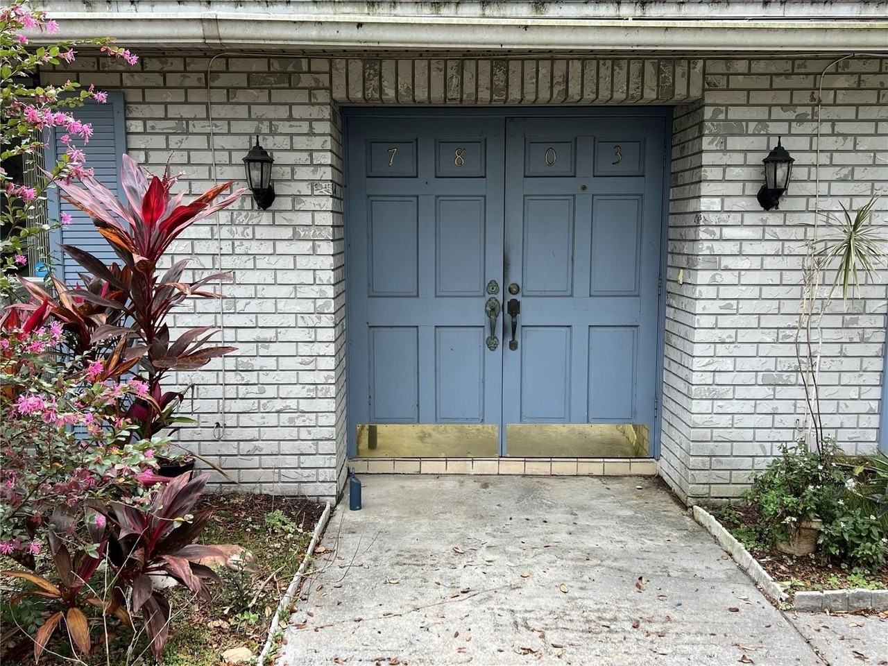 7803 N Whittier St - Photo 2 of 14