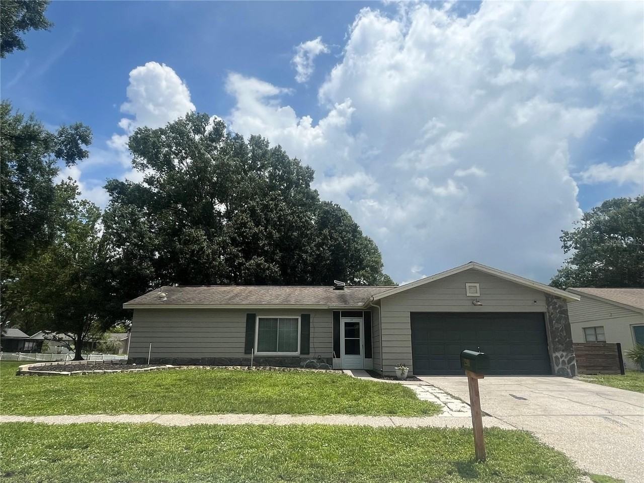 12908 Leadwood Dr - Photo 2 of 27