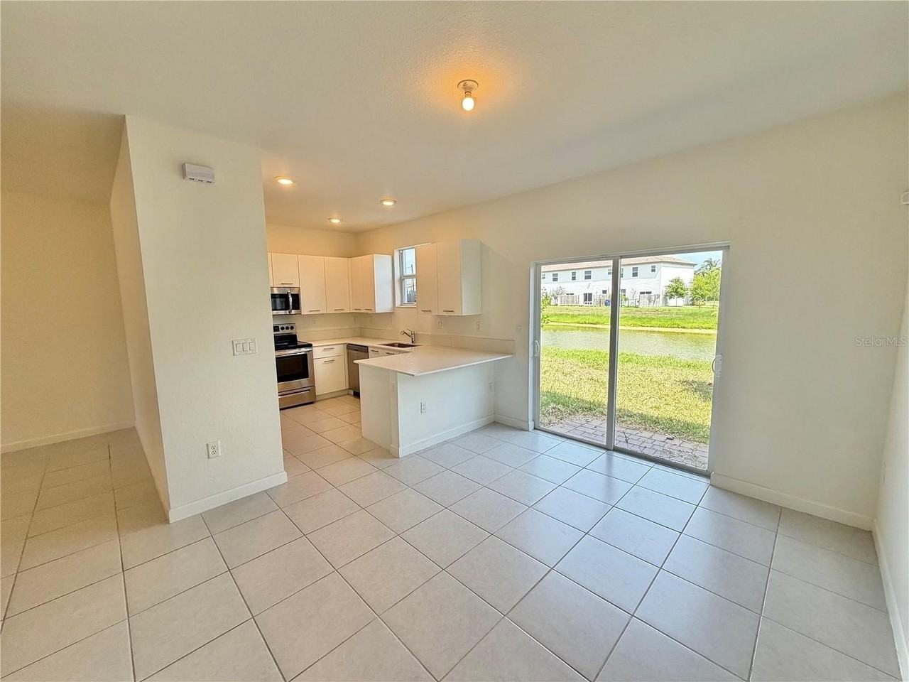 12621 Nw 23rd Pl - Photo 6 of 37