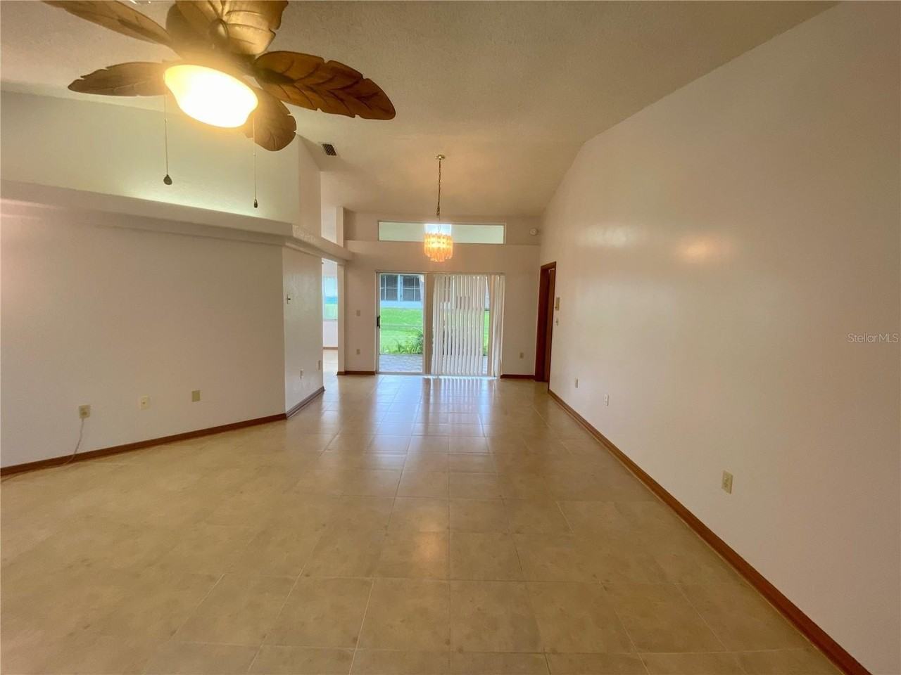 8201 Rhanbuoy Rd - Photo 6 of 30