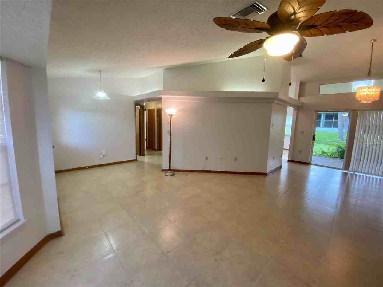 8201 Rhanbuoy Rd - Photo 7 of 30