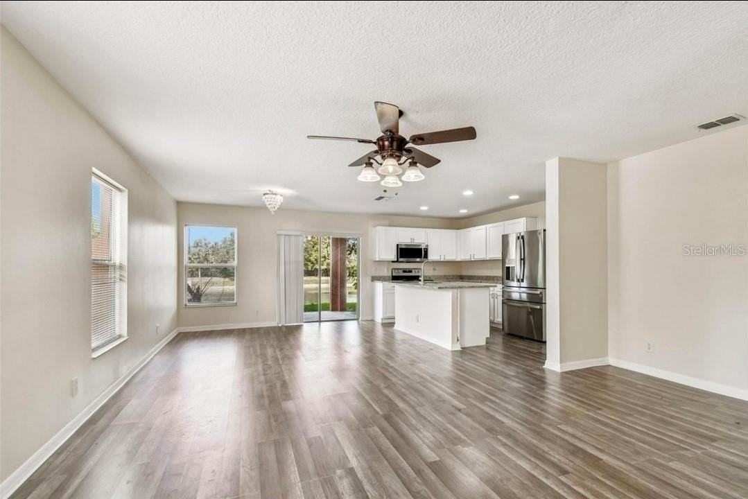 2520 Colony Reed Ln - Photo 4 of 21