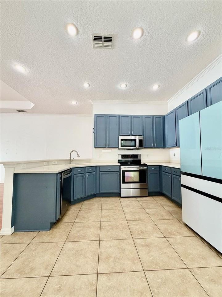 12140 Tasha Ct - Photo 2 of 43