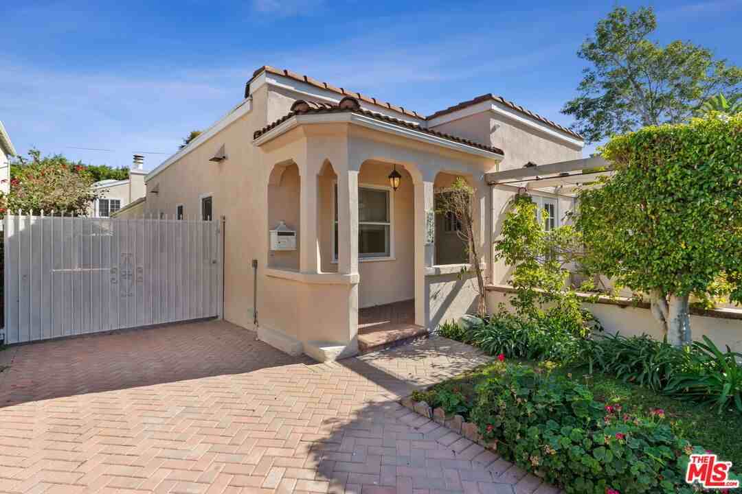 2128 Camden Ave - Photo 3 of 8