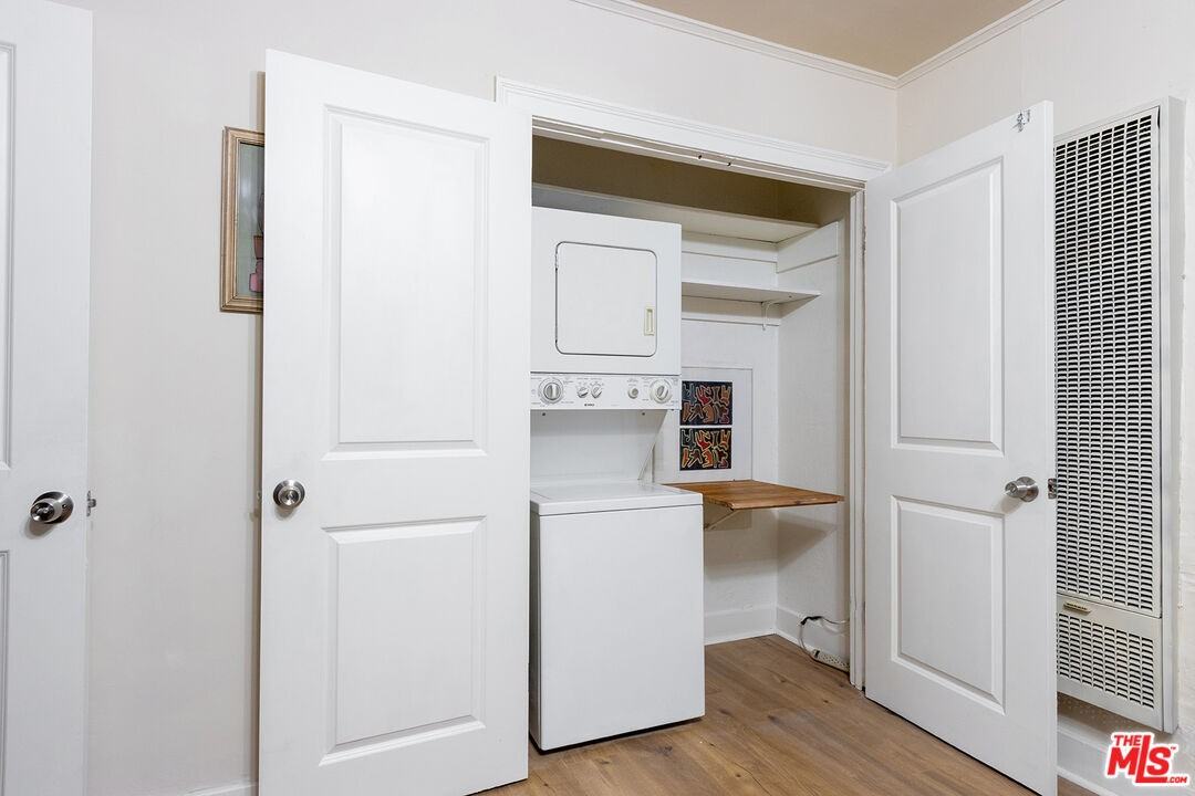 843 N Ogden Dr - Photo 3 of 8