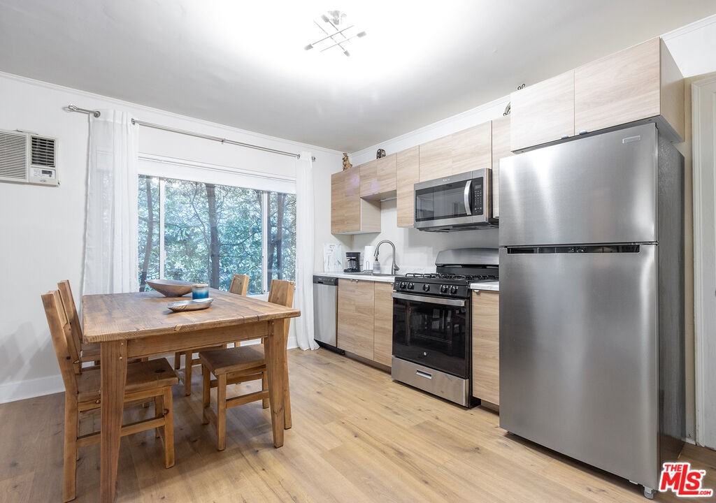 843 N Ogden Dr - Photo 6 of 8