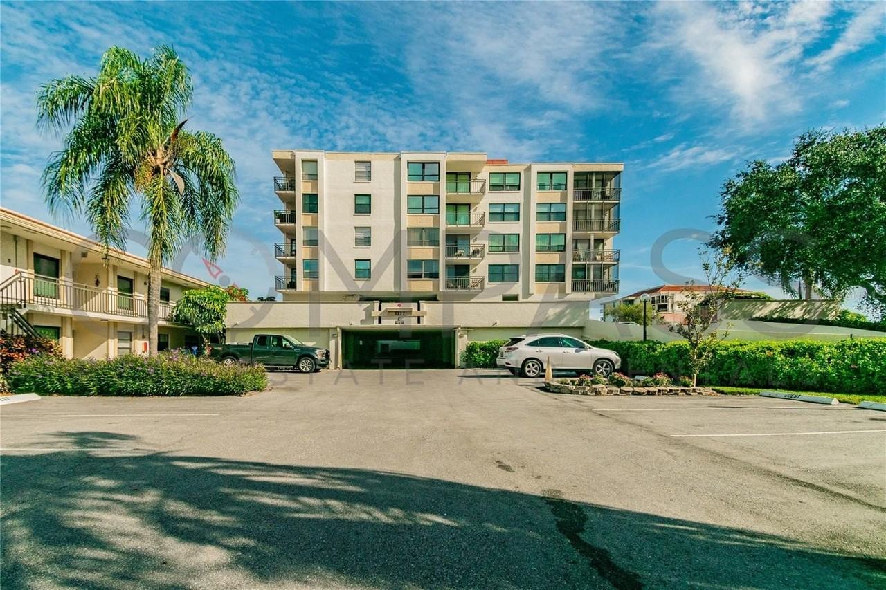 6177 Sun Blvd #404