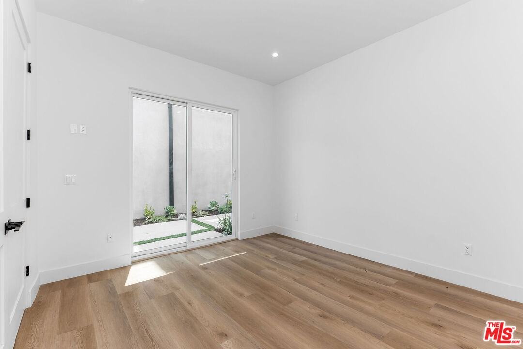 1834 Echo Park Ave #1 - Photo 3 of 8