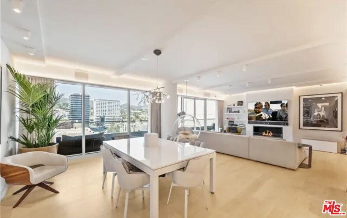 6250 Hollywood Blvd #12D - Photo 2 of 8