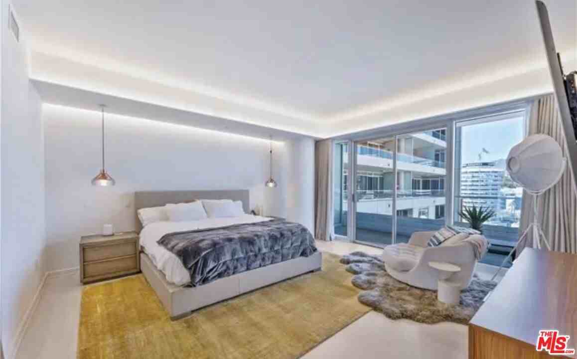 6250 Hollywood Blvd #12D - Photo 6 of 8
