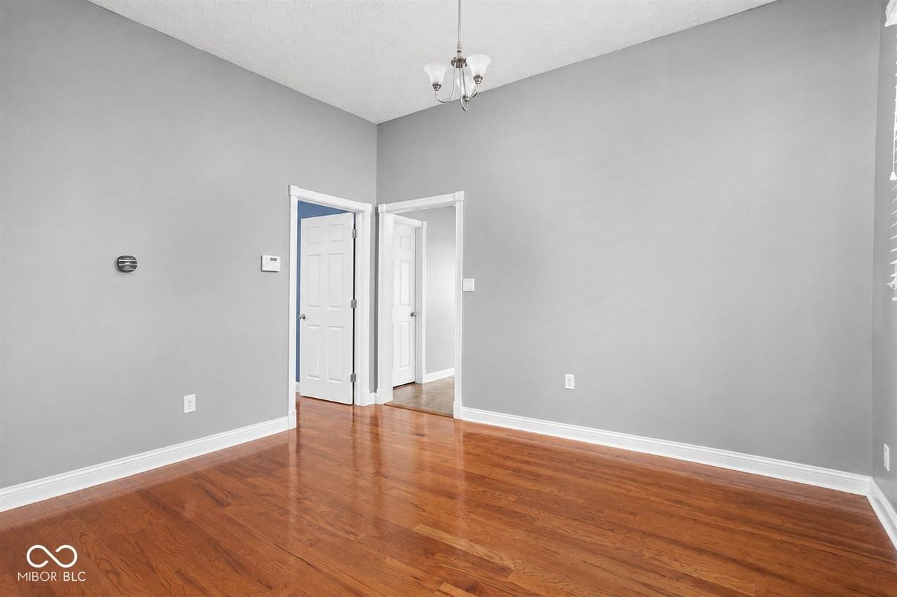 1124 Evison St - Photo 5 of 16