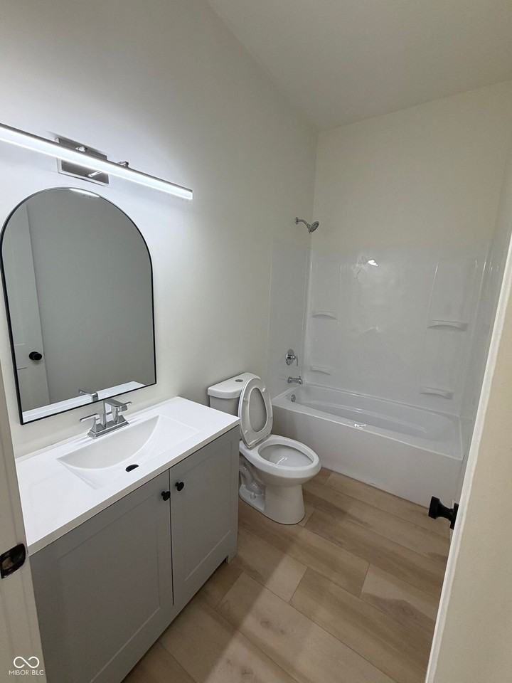 2701 N College Ave - Photo 4 of 7
