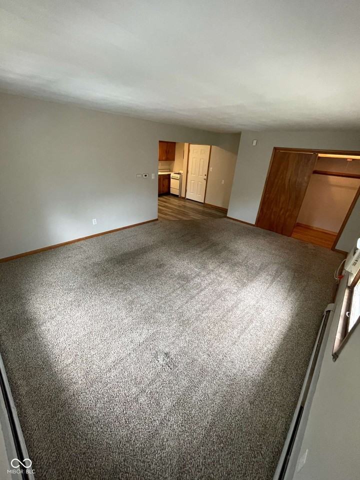 113 W Fifth St #H - Photo 5 of 11
