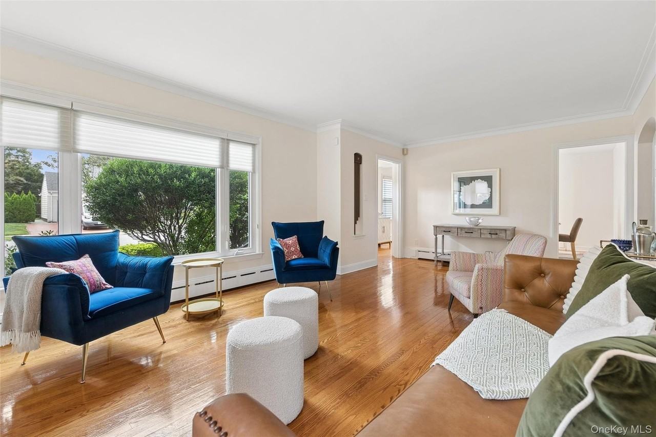 101 Lefferts Rd - Photo 3 of 33