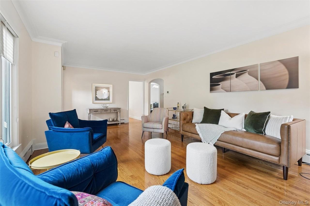 101 Lefferts Rd - Photo 4 of 33